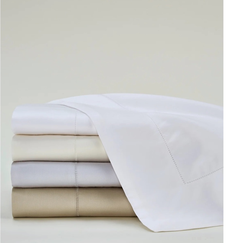 NWT Sferra Pierina flat sheet full/queen white